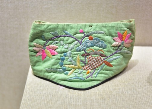 土家族繡花虎頭鞋
