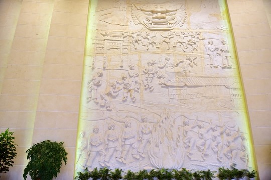 湖北恩施市博物館擺手舞雕塑