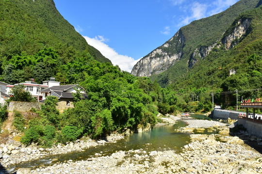 土家族傳統(tǒng)村莊民居風景