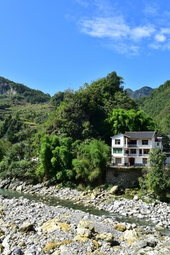 新農村民居