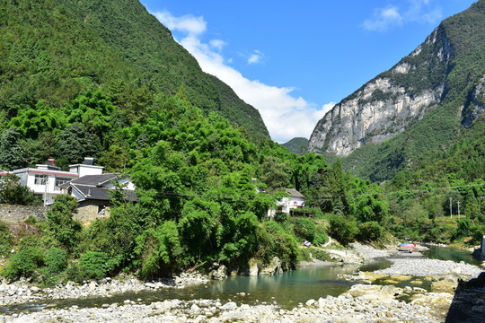 土家族傳統(tǒng)村莊民居風景