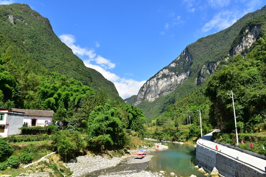 土家族傳統(tǒng)村莊民居風(fēng)景