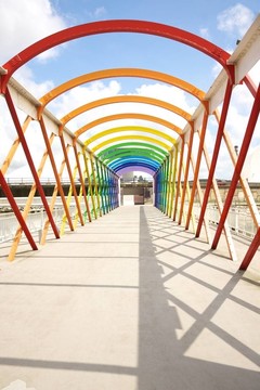 豐富多彩的天橋