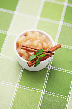蘋果和肉桂