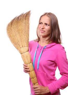 女人用掃帚