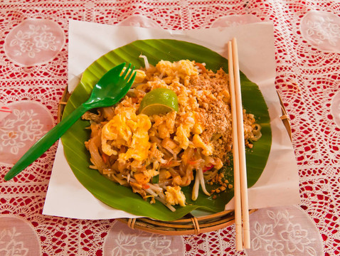 Padthai在香蕉葉
