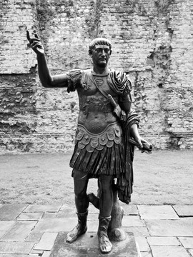 Trajan Statue皇帝