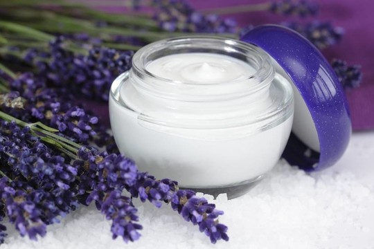 在海鹽lat. Lavandula anugustifolia薰衣草面霜
