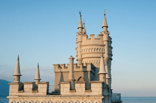 燕子的Nest Castle