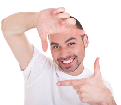 年輕快樂微笑的男人的肖像