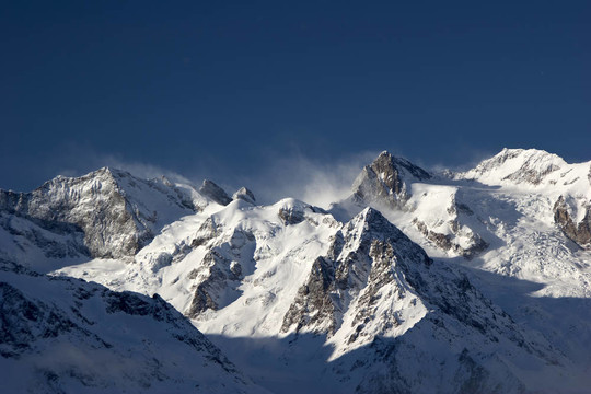 高加索山脈山區(qū)滑雪勝地