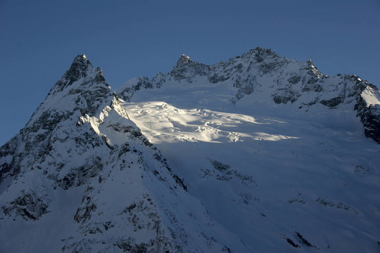 高加索山脈山區(qū)滑雪勝地