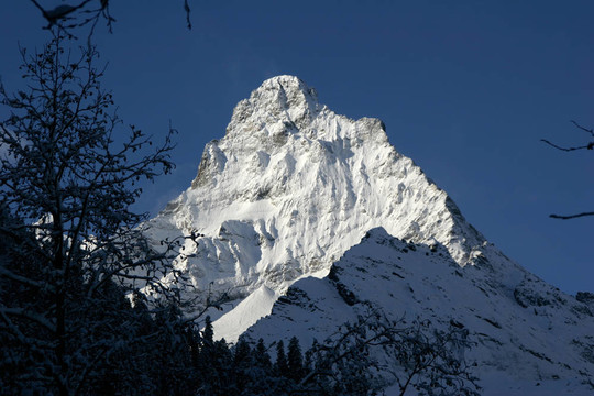 高加索山脈山區(qū)滑雪勝地