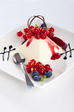水果pannacotta