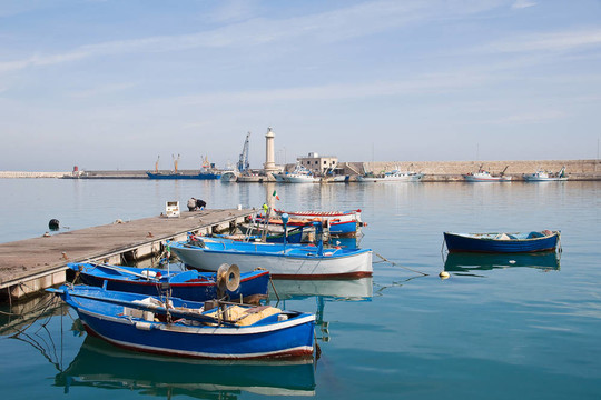莫爾費(fèi)塔全景。Apulia。