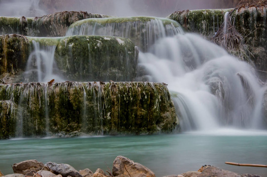洗浴熱水。Saturnia；著名的托斯卡納