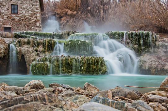 洗浴熱水。Saturnia；著名的托斯卡納