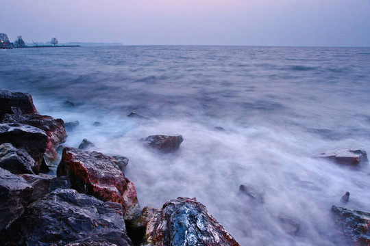 湖心島的波浪
