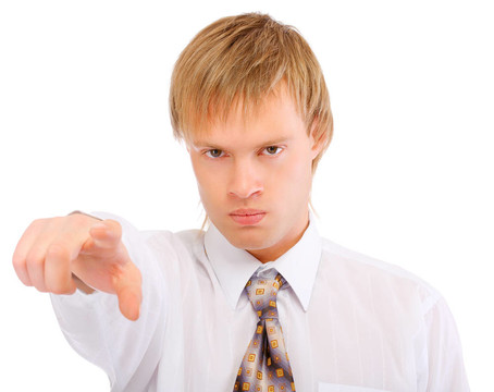 年輕的白人男子伸出手指