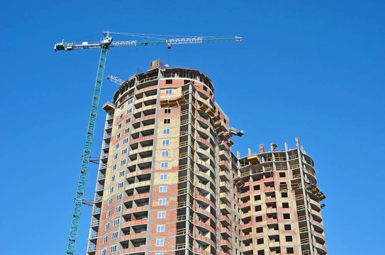 建筑起重機和建筑在藍(lán)天建設(shè)