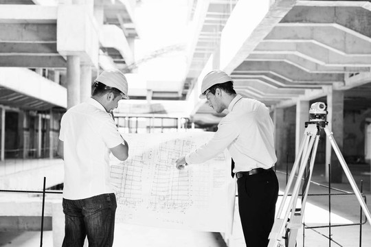 建筑工地上的建筑師團隊