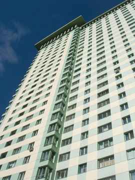 高層現(xiàn)代建筑的底層觀