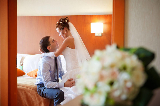 新婚夫婦浪漫的臥室