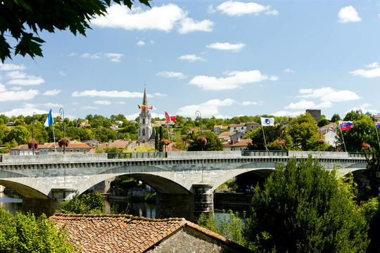 孔福朗；Poitou Charentes；法國