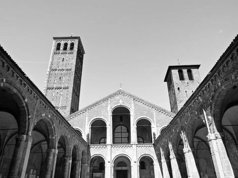 Sant Ambrogio教堂；米蘭