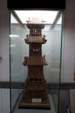 漢代黃釉陶塔