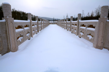 冬天的石橋