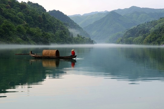 小東江 漁船