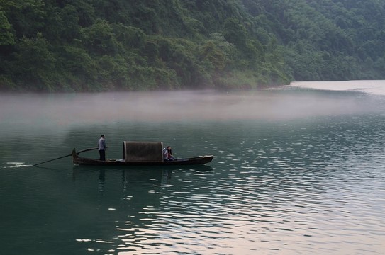 小東江 小船