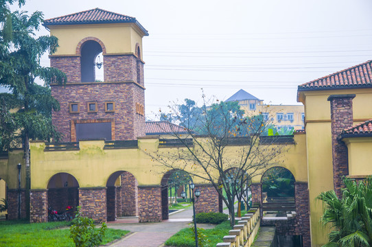 黃色外墻建筑