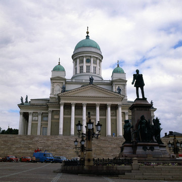 赫爾辛基；芬蘭