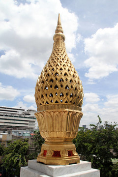 金色佛塔