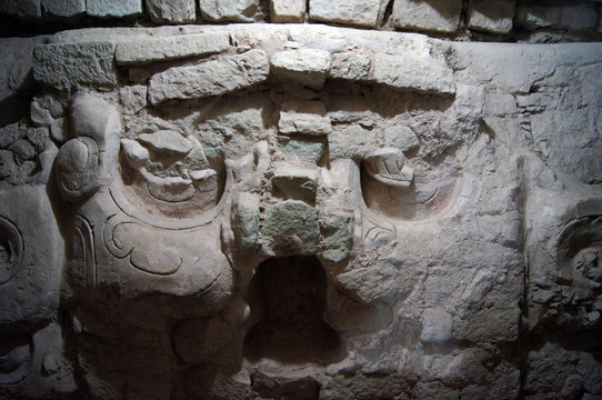 面對(duì)