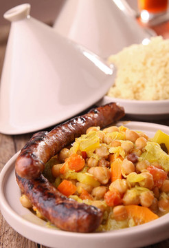 tajine；蒸粗麥粉