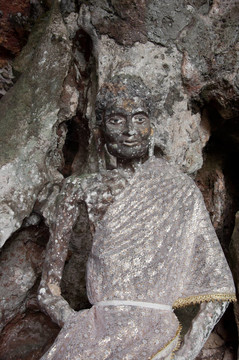 在雅拉寺石窟古代佛像；泰國