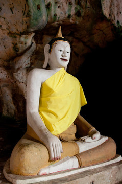在雅拉寺石窟古代佛像；泰國(guó)