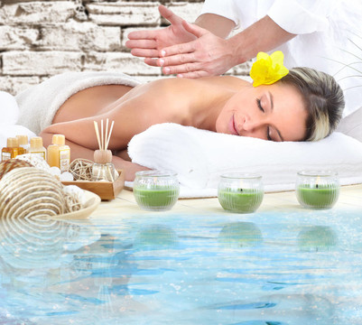 水療按摩。