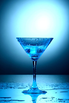 藍色的雞尾酒