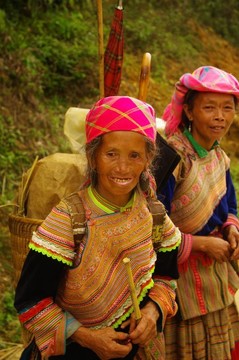 花的苗族婦女