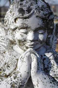 墓地-安琪兒-祈禱-特寫