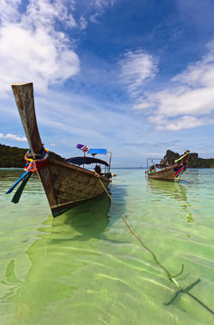 在披披島Longboats；泰國