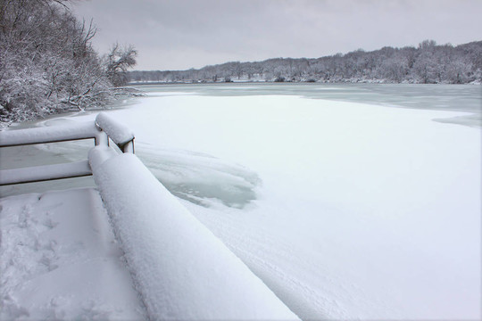 伊利諾斯雪湖降雪