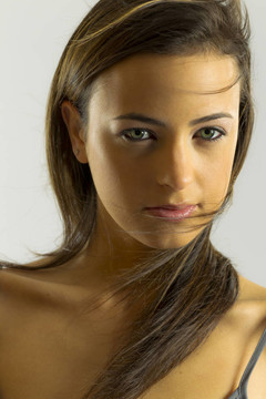 Young Brunette模型