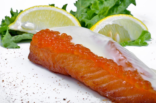 魚子醬鮭魚
