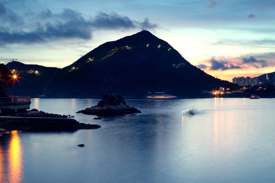湖心島的日出