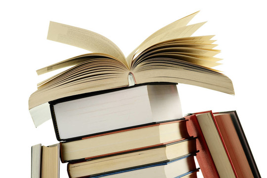 白色背景書(shū)籍組合